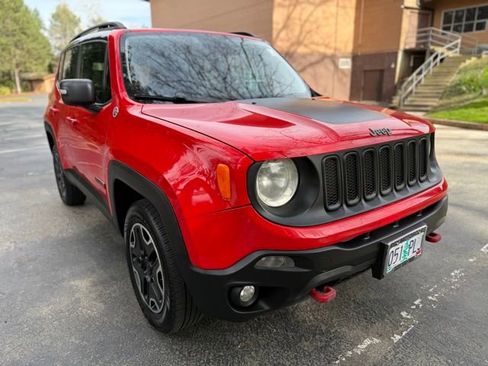 Used 2016 Jeep Renegade Trailhawk image 3