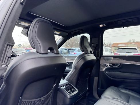 Used 2022 Volvo XC90 T6 Inscription w/ Lounge Package image 24