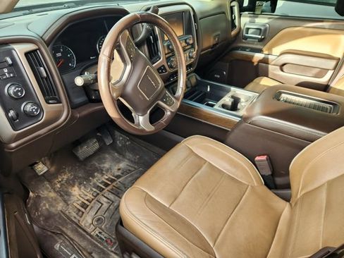 Used 2018 GMC Sierra 2500 Denali w/ Duramax Plus Package AWD/4WD image 8