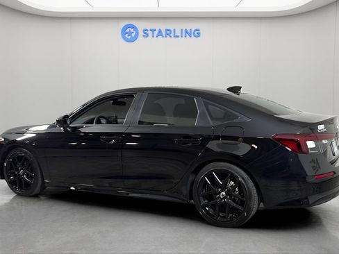 Used 2025 Honda Civic Sport image 4