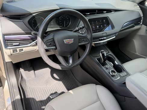 Certified 2023 Cadillac XT4 Luxury w/ Driver Awareness Package FWD image 12
