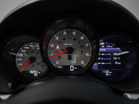 Certified 2022 Porsche 718 Boxster RWD image 47
