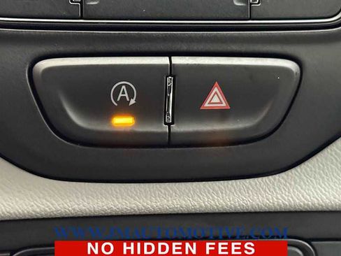 Used 2022 GMC Terrain SLT image 35