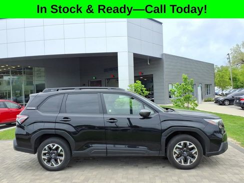 Certified 2025 Subaru Forester Premium AWD/4WD image 8