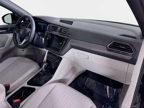 Used 2024 Volkswagen Tiguan SE R-Line FWD image 30
