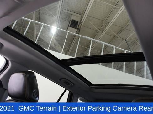 Used 2021 GMC Terrain SLT w/ Infotainment Package II image 25