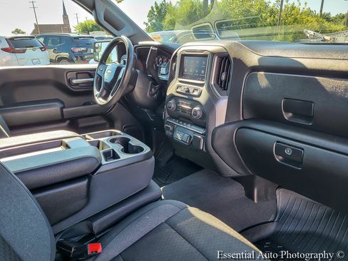 Used 2024 Chevrolet Silverado 1500 Custom AWD/4WD image 29