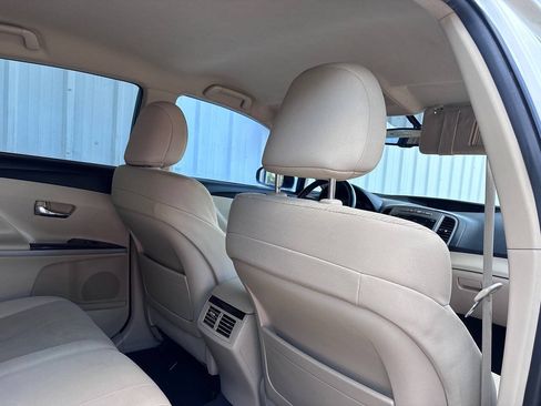 Used 2009 Toyota Venza FWD image 14