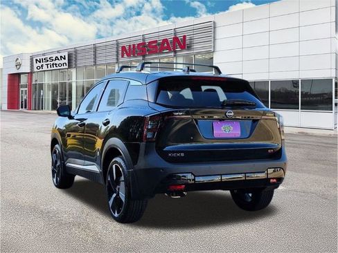 Used 2025 Nissan Kicks SR image 5