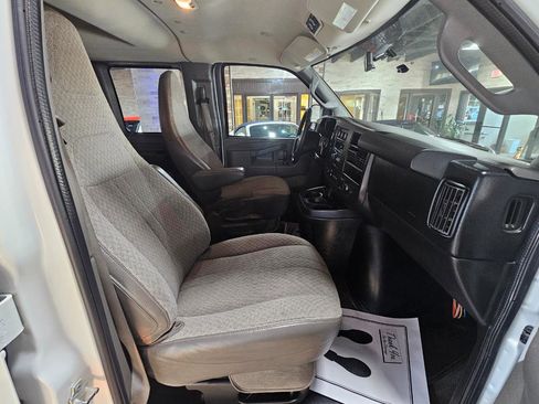 Used 2016 Chevrolet Express 3500 LT w/ LT Preferred Equipment Group image 12