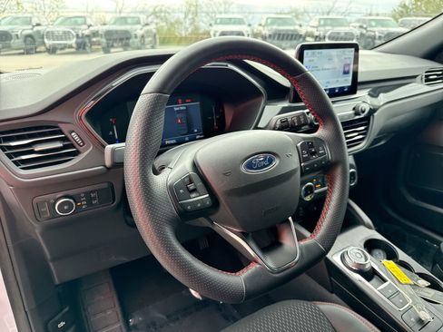 Used 2025 Ford Escape ST-Line Select image 11