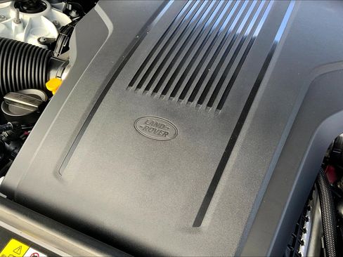 New 2025 Land Rover Range Rover SE image 17