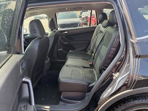 Used 2021 Volkswagen Tiguan SEL AWD/4WD image 10