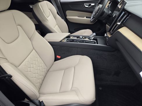 New 2026 Volvo XC60 B5 Plus w/ Protection Package Premier image 17