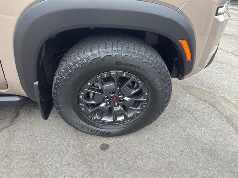 Used 2022 Nissan Frontier PRO-4X w/ Pro-4X Premium Package AWD/4WD image 6