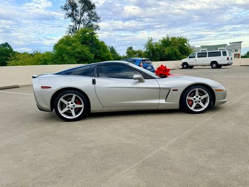 Used 2007 Chevrolet Corvette Coupe w/ Preferred Equipment Group RWD image 54