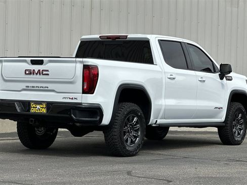 Used 2025 GMC Sierra 1500 AT4X image 4