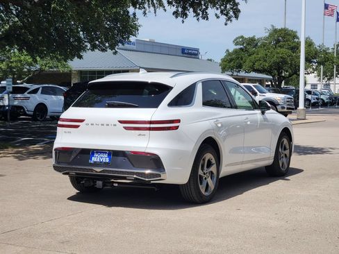 New 2026 Genesis GV70 2.5T Advanced w/ G1 Accessory Package AWD/4WD image 4