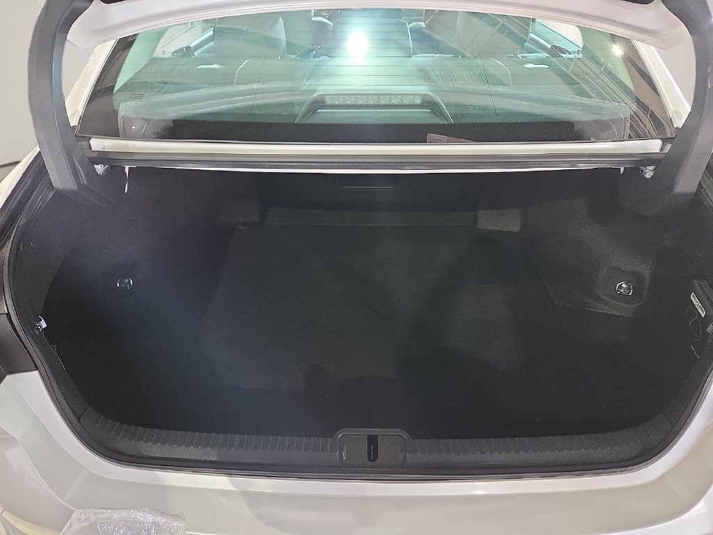 Used 2025 Lexus ES 350 w/ Premium Package FWD image 12