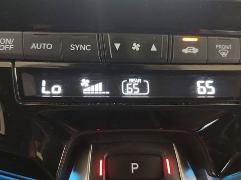 Used 2024 Honda Odyssey Touring image 14