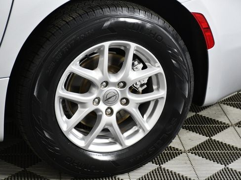 Used 2022 Chrysler Voyager LX image 50