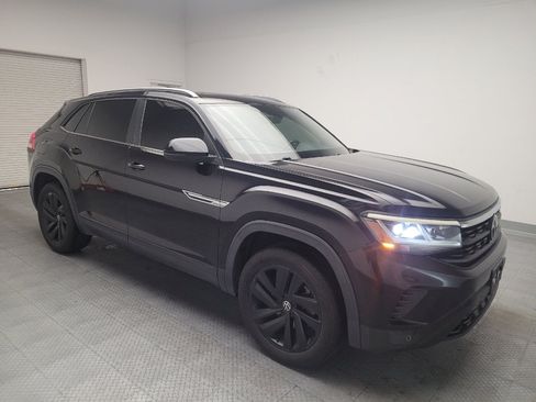 Used 2021 Volkswagen Atlas Cross Sport SE w/ Panoramic Sunroof Package FWD image 13