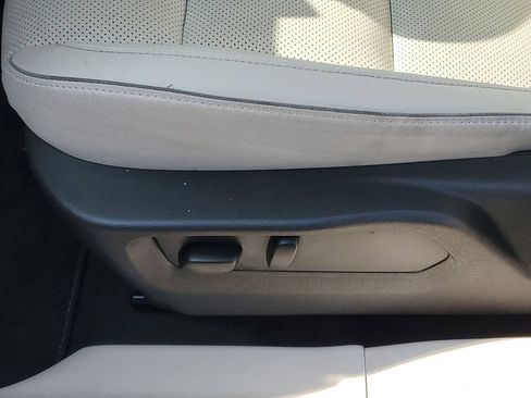 Used 2023 Buick Envision Essence w/ Technology Package I AWD/4WD image 6