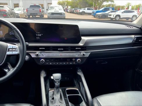 Used 2025 Kia Telluride S image 7
