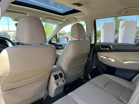 Used 2018 Subaru Outback 3.6R Limited AWD/4WD image 23