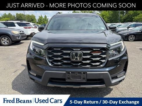Used 2023 Honda Passport TrailSport image 2