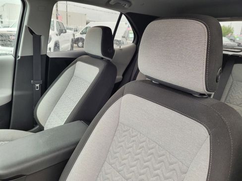 Used 2022 Chevrolet Equinox LS w/ LS Convenience Package FWD image 16