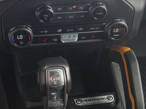 Certified 2023 Ford Bronco Badlands w/ Sasquatch Package image 18