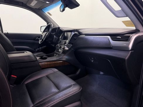 Used 2019 Chevrolet Tahoe LT w/ Luxury Package AWD/4WD image 17