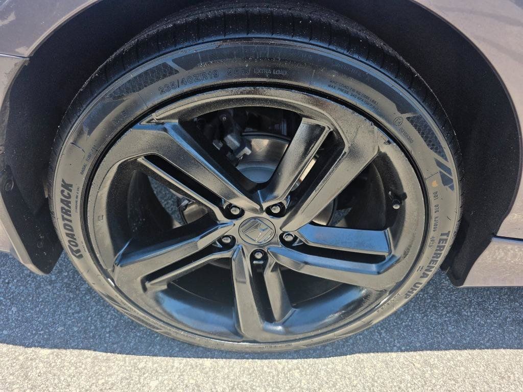 Used 2018 Honda Accord Sport image 21