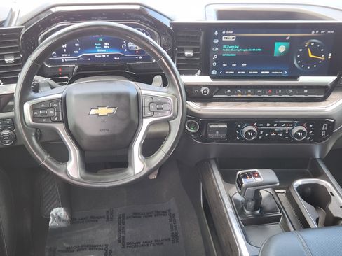 Used 2023 Chevrolet Silverado 1500 LTZ w/ LTZ Convenience Package II AWD/4WD image 29
