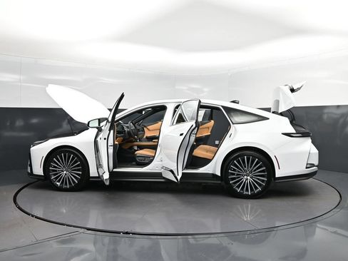 New 2026 Lexus ES 350e FWD image 44