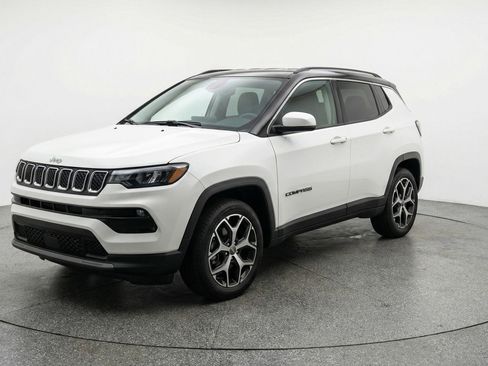 Used 2025 Jeep Compass Limited AWD/4WD image 3