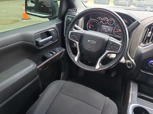 Used 2022 Chevrolet Silverado 1500 RST RWD image 9