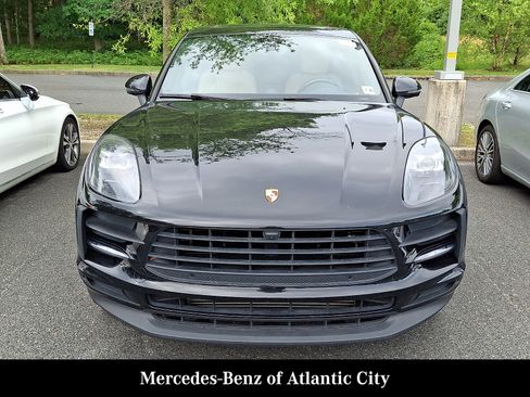 Used 2021 Porsche Macan AWD/4WD image 2