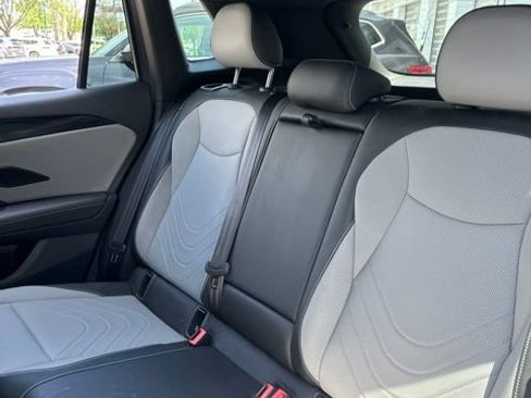 Used 2025 Volkswagen Tiguan SE R-Line AWD/4WD image 23