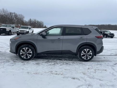 Used 2023 Nissan Rogue SV image 10