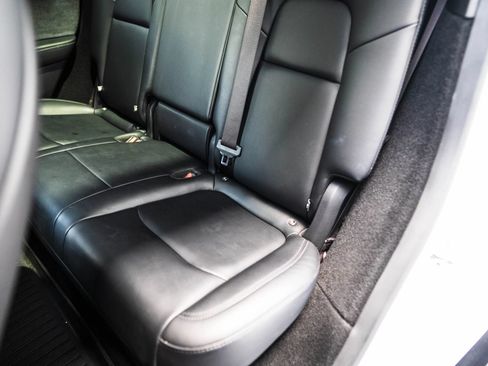 Used 2024 Tesla Model Y 2WD image 21