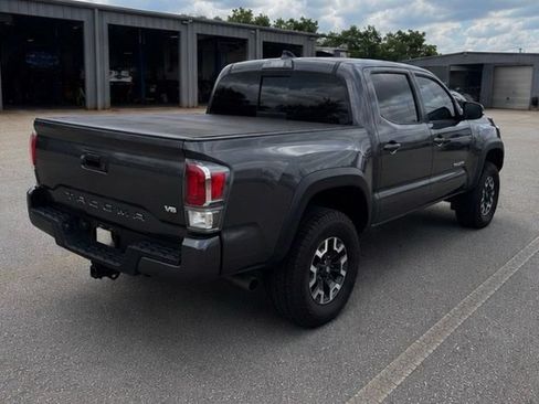 Used 2022 Toyota Tacoma TRD Off-Road w/ Technology Package AWD/4WD image 5