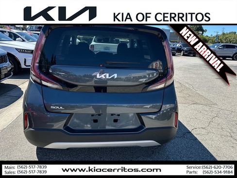 Certified 2025 Kia Soul LX w/ LX Technology Package FWD image 4