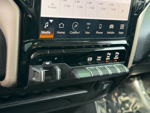 Used 2024 RAM 2500 Laramie AWD/4WD image 31