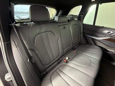 Used 2021 BMW X5 sDrive40i w/ Premium Package 2 image 33