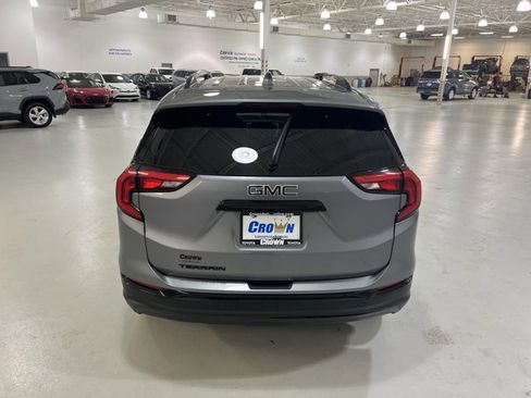 Used 2021 GMC Terrain SLE w/ Driver Convenience Package image 8