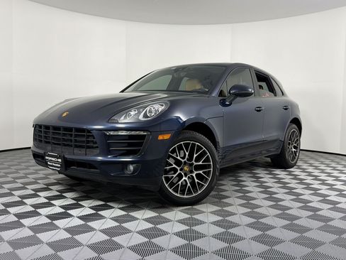 Used 2018 Porsche Macan AWD/4WD image 1