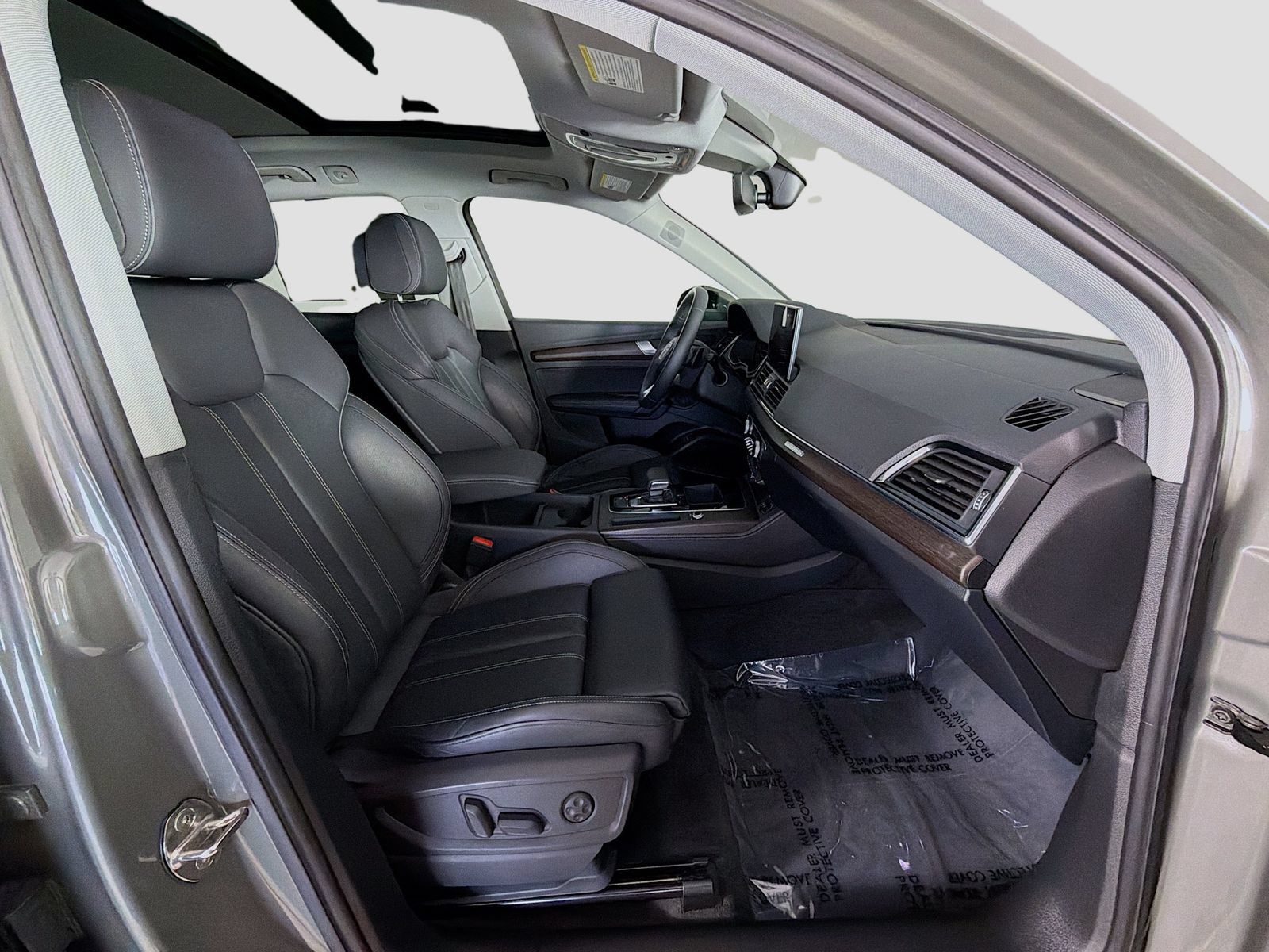 Used 2023 Audi Q5 e Premium Plus w/ Premium Plus Package AWD/4WD image 30