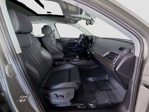 Used 2023 Audi Q5 e Premium Plus w/ Premium Plus Package AWD/4WD image 30